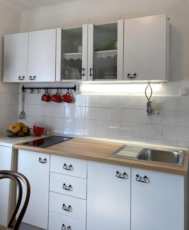 Dida Roko, Rustikalni Apartman S Terasom Kaštela Zewnętrze zdjęcie