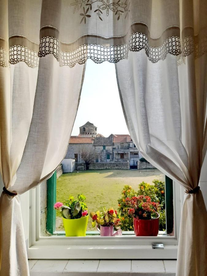 Dida Roko, Rustikalni Apartman S Terasom Kaštela Zewnętrze zdjęcie